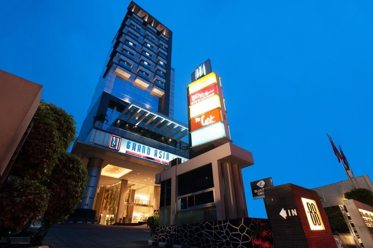 Grand Asia Hotel Giacarta Esterno foto