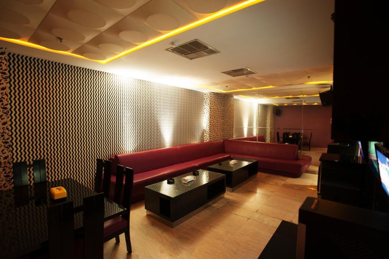 Grand Asia Hotel Giacarta Esterno foto