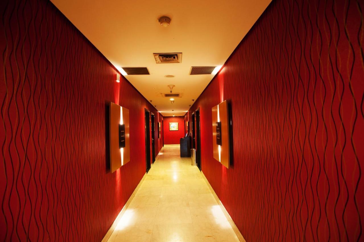 Grand Asia Hotel Giacarta Esterno foto