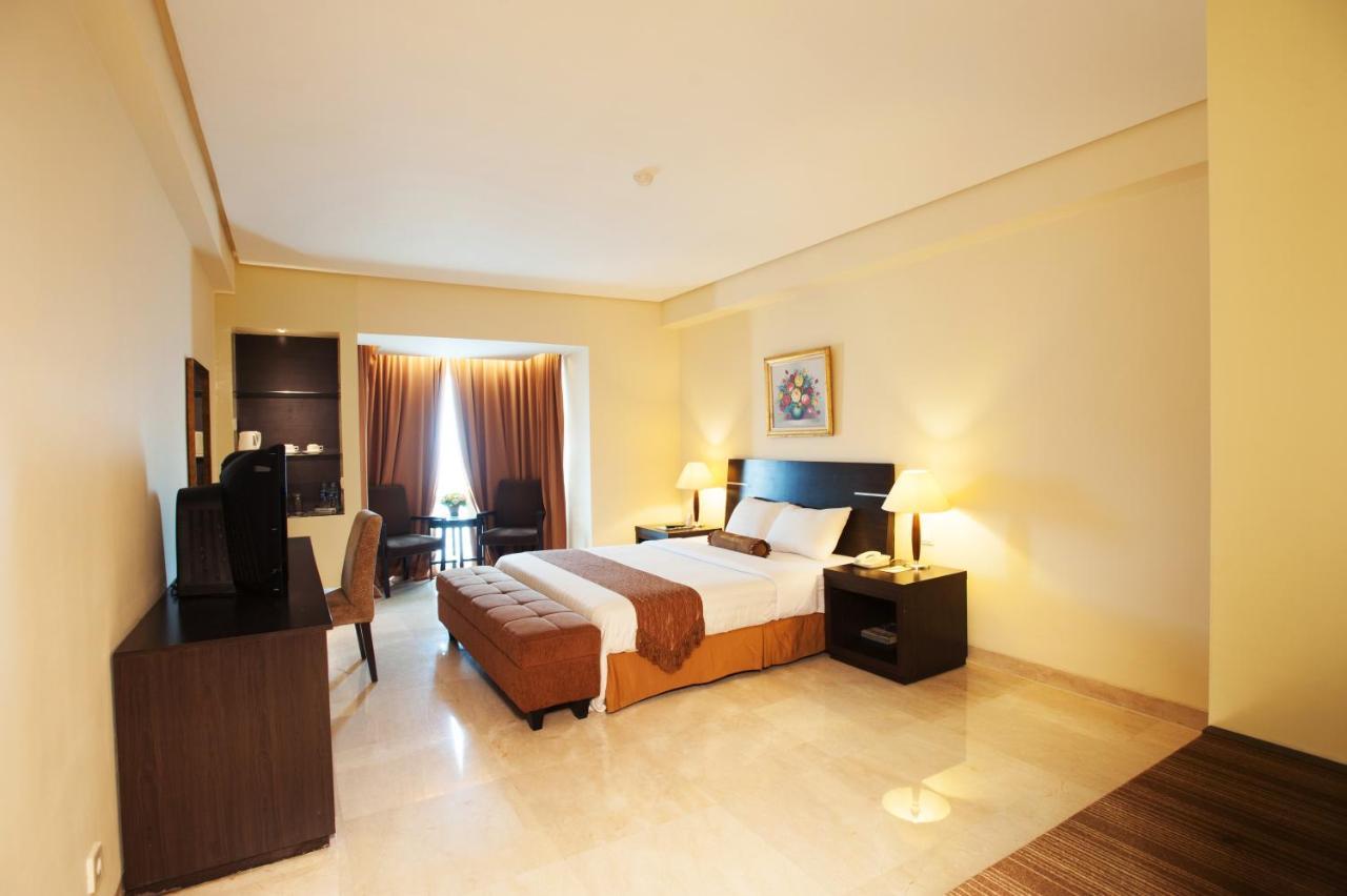 Grand Asia Hotel Giacarta Esterno foto
